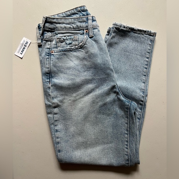 Women’s Old Navy light wash OG straight leg high rise Jean. Size 4 petite. - Picture 1 of 4